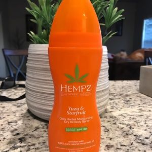 Hempz Yuzu and Starfruit Herbal Body Oil SPF 30